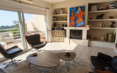 A beautiful bungalow located next to the Altea Golf Club.